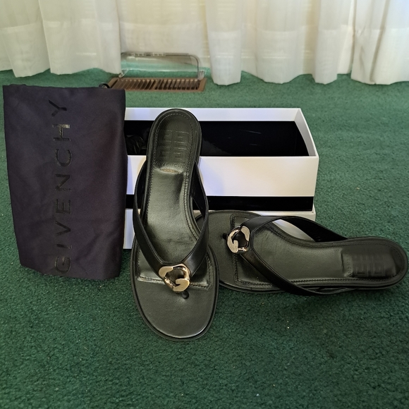 Shoes - Picture 11 of 14